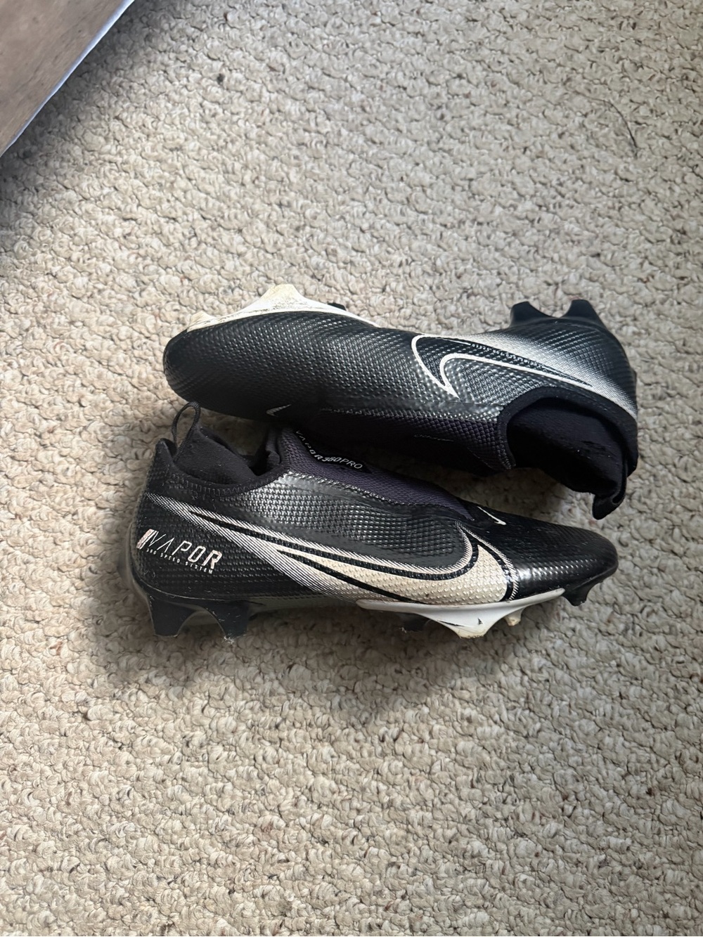 Nike Men’s Black and White Vapor Football Cleats
